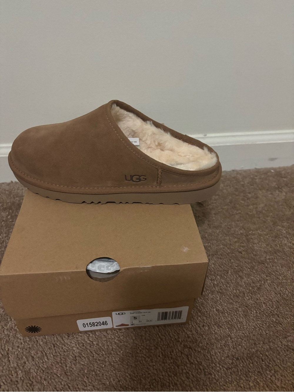 UGG Kids Classic Slip On